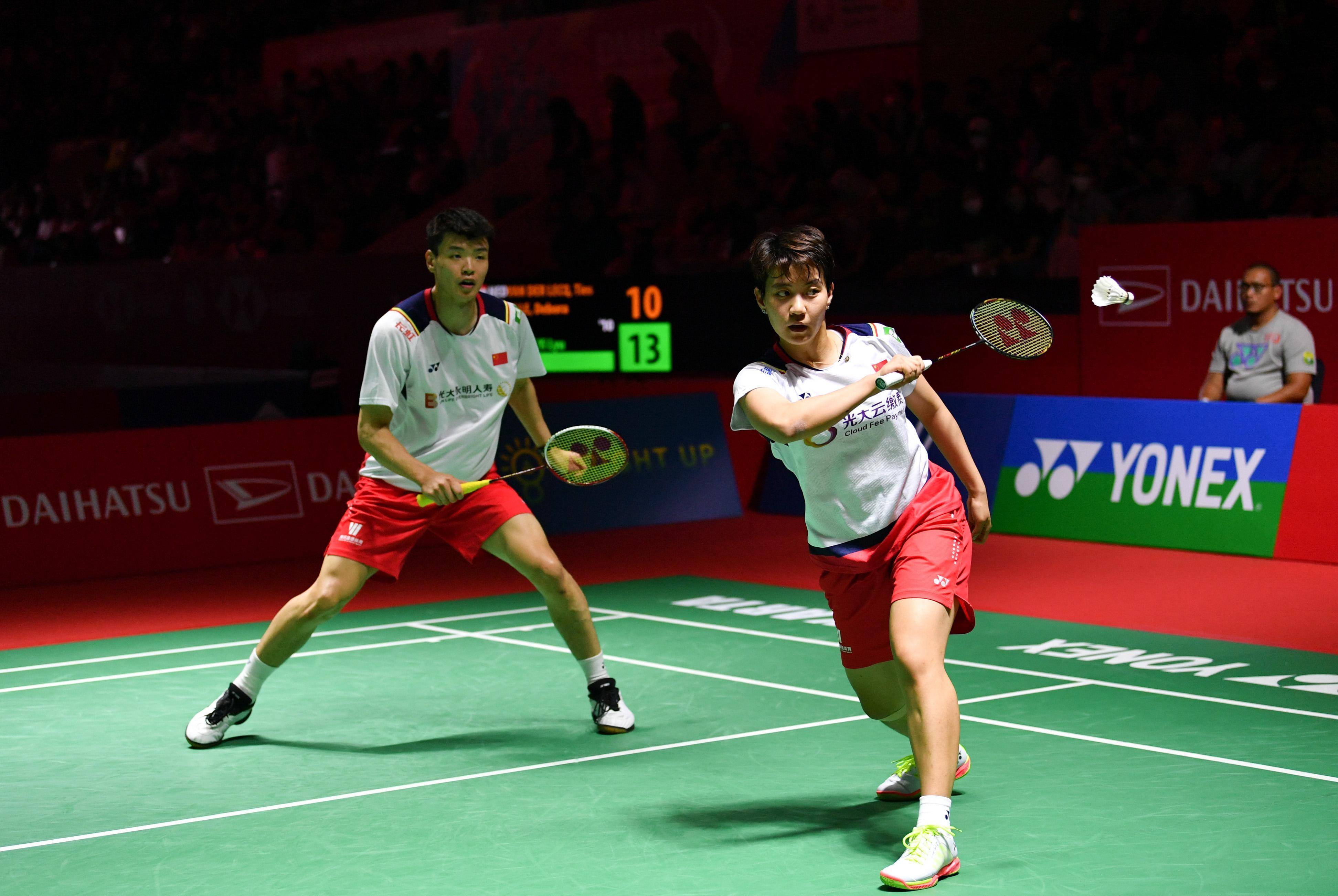 德国队横扫中国队，黄鸭组合点燃赛场