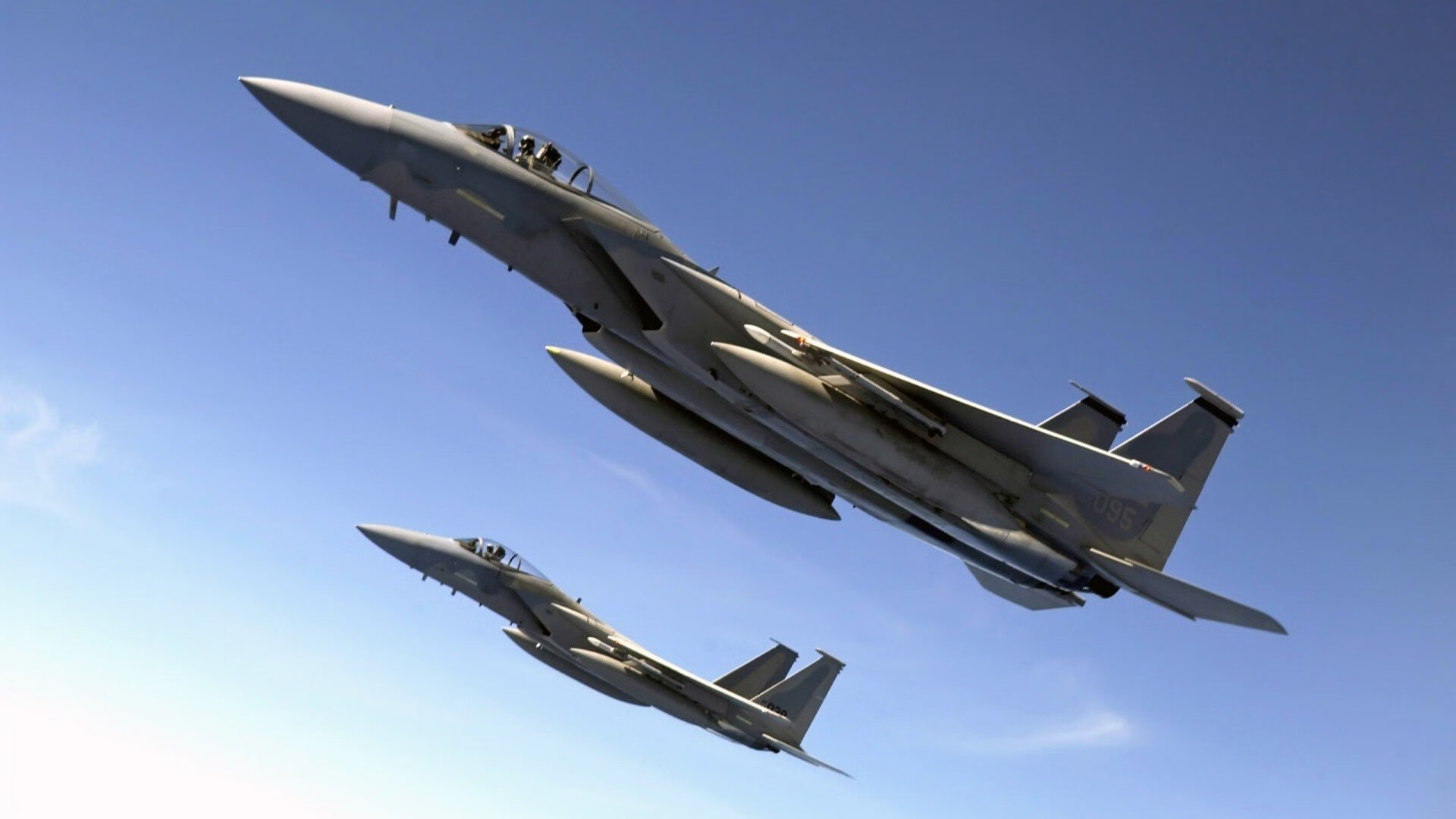 跨界大战！广州队足球场力克NBA雄鹿，麦科勒姆任意球绝杀