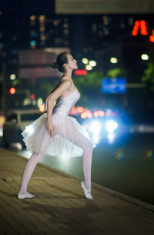 迪亚斯绝杀,当德国在时间裂缝中带走沙特